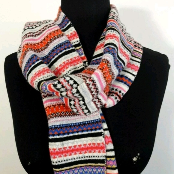 GAP Accessories - NEW Gap Soft Extra Fine Merino Wool Blend Scarf